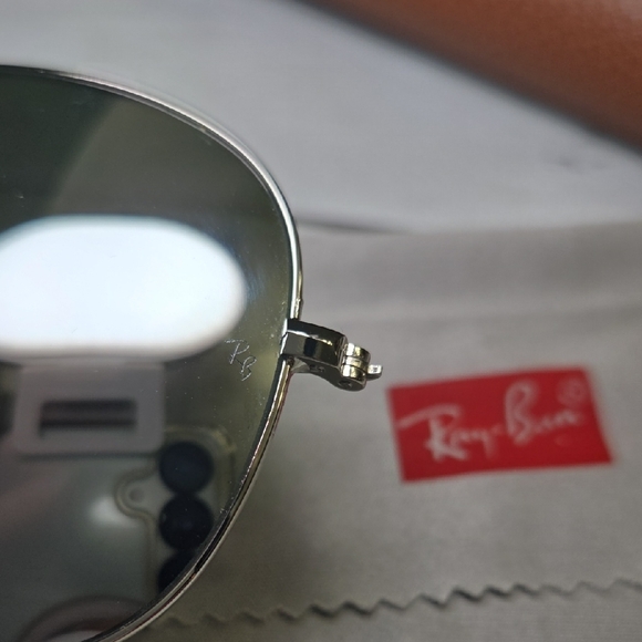 Ray-Ban Silver Aviator Sunglasses - Picture 6 of 8
